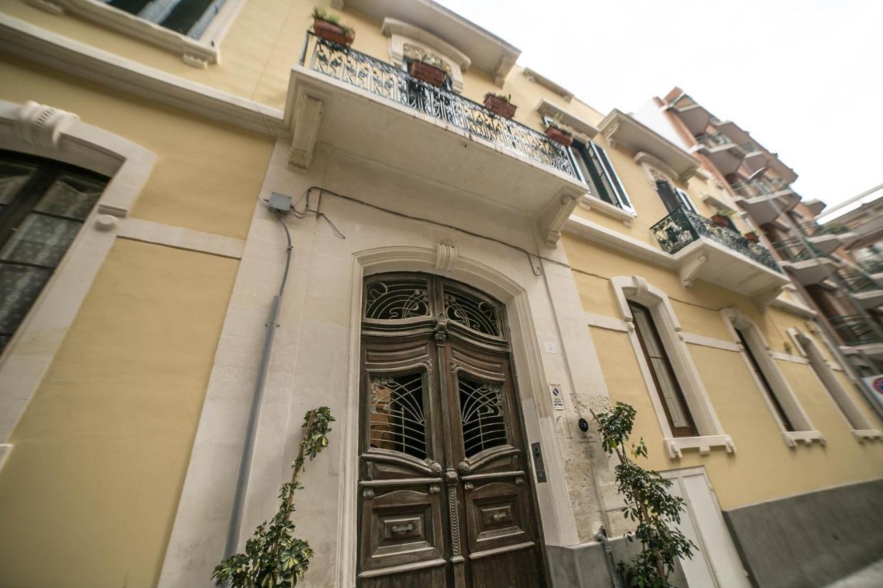 4 Balconi Liberty Apartments Lecce Exterior photo