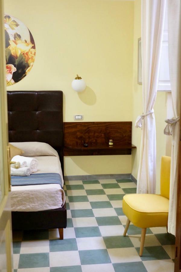 4 Balconi Liberty Apartments Lecce Exterior photo