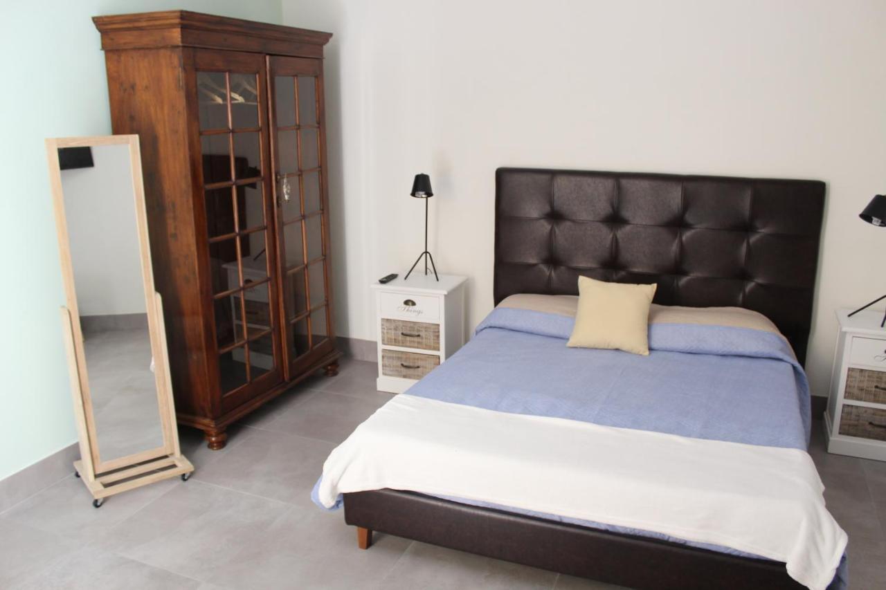4 Balconi Liberty Apartments Lecce Exterior photo